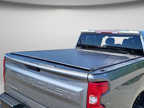 Used 2021 Chevrolet Silverado 1500 Custom Trail Boss AWD/4WD image 25