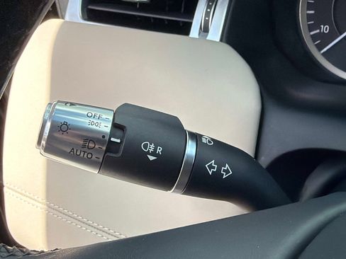 Used 2022 Land Rover Discovery Sport S image 51