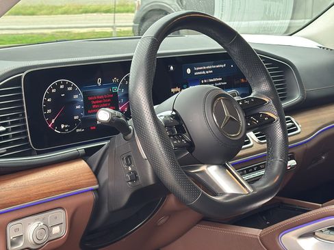 Used 2024 Mercedes-Benz GLS 450 GLS 450 image 10