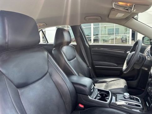 Used 2023 Chrysler 300 Touring L w/ Safetytec Plus Group RWD image 9