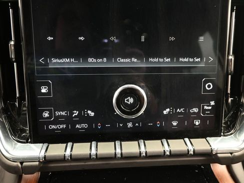 Used 2025 GMC Yukon Denali w/ LPO, Floor Liner Package image 18