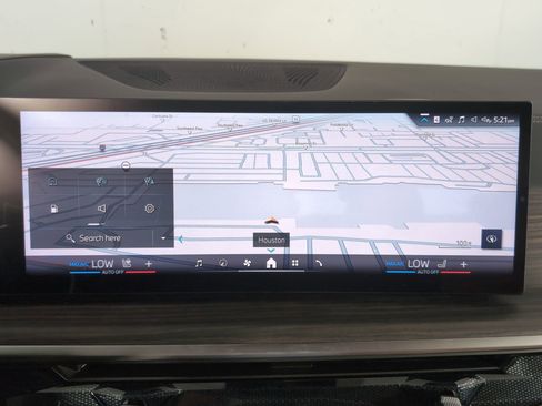 Used 2026 BMW X7 xDrive40i w/ Premium Package image 24