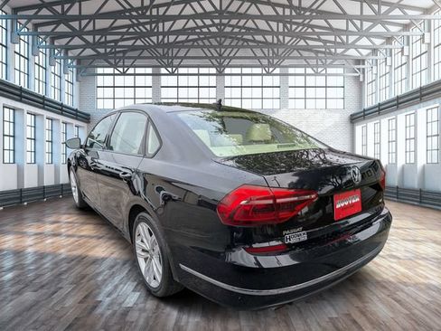 Used 2019 Volkswagen Passat 2.0T Wolfsburg FWD image 5