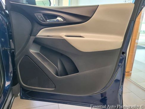 Used 2022 Chevrolet Equinox LS FWD image 23