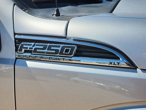 Used 2016 Ford F250 XLT w/ XLT Value Package image 8