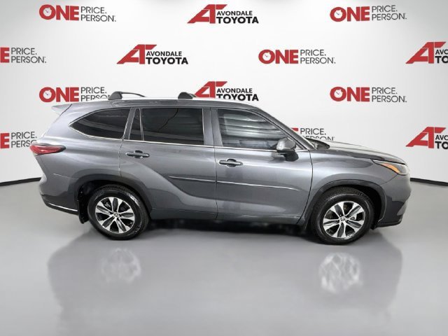 Used 2023 Toyota Highlander XLE FWD image 8