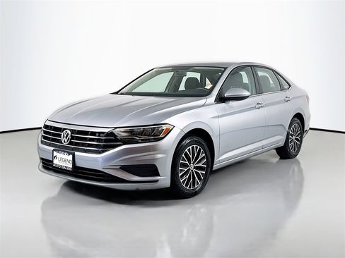 Used 2021 Volkswagen Jetta S image 1