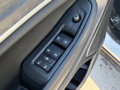 New 2026 Jeep Grand Cherokee Limited image 13