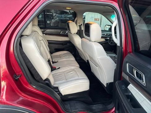 Used 2016 Ford Explorer Platinum AWD/4WD image 17