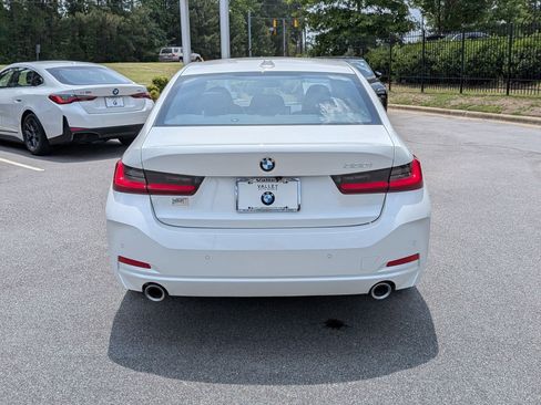 Used 2025 BMW 330i Sedan w/ Convenience Package RWD image 4