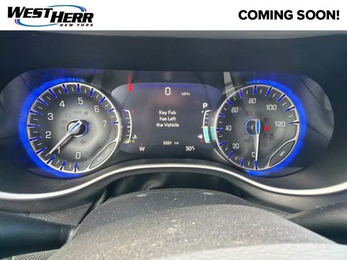 Used 2026 Chrysler Pacifica Select w/ S Appearance Package FWD image 8
