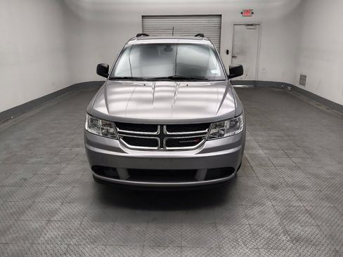 Used 2020 Dodge Journey SE FWD image 15