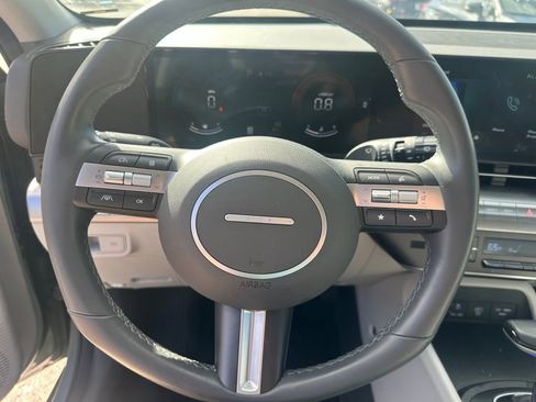 Used 2024 Hyundai Kona SEL image 24