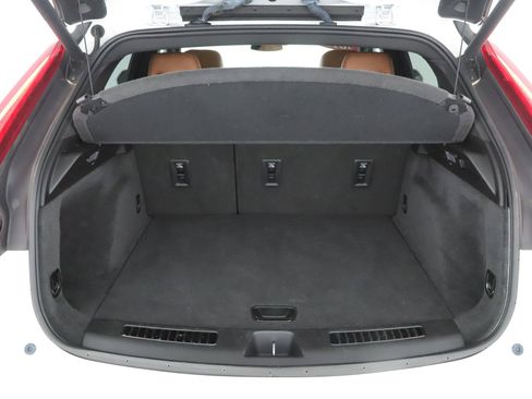 Used 2019 Cadillac XT4 Premium Luxury AWD/4WD image 18