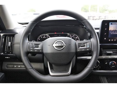 New 2026 Nissan Pathfinder SV w/ SV Premium Package FWD image 13