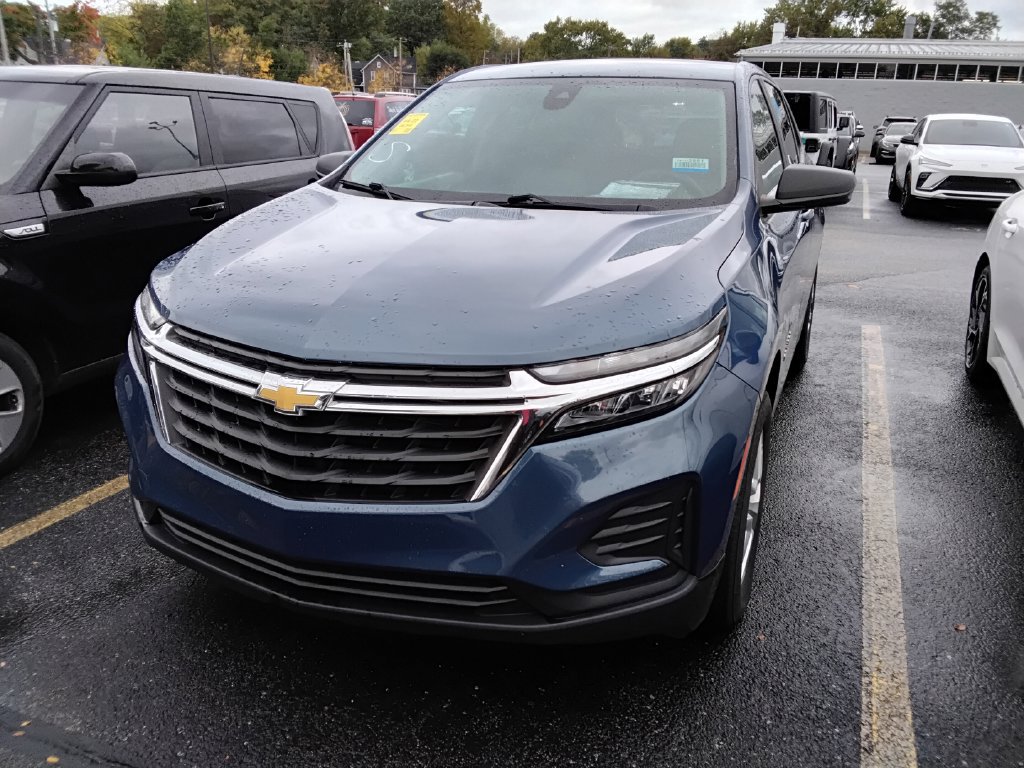 Used 2024 Chevrolet Equinox LS w/ LS Convenience Package AWD/4WD image 7