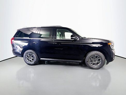 New 2026 Ford Expedition Active AWD/4WD image 8