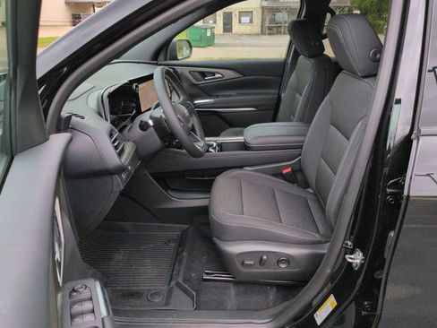 New 2026 Chevrolet Traverse LT w/ Midnight/Sport Edition FWD image 17