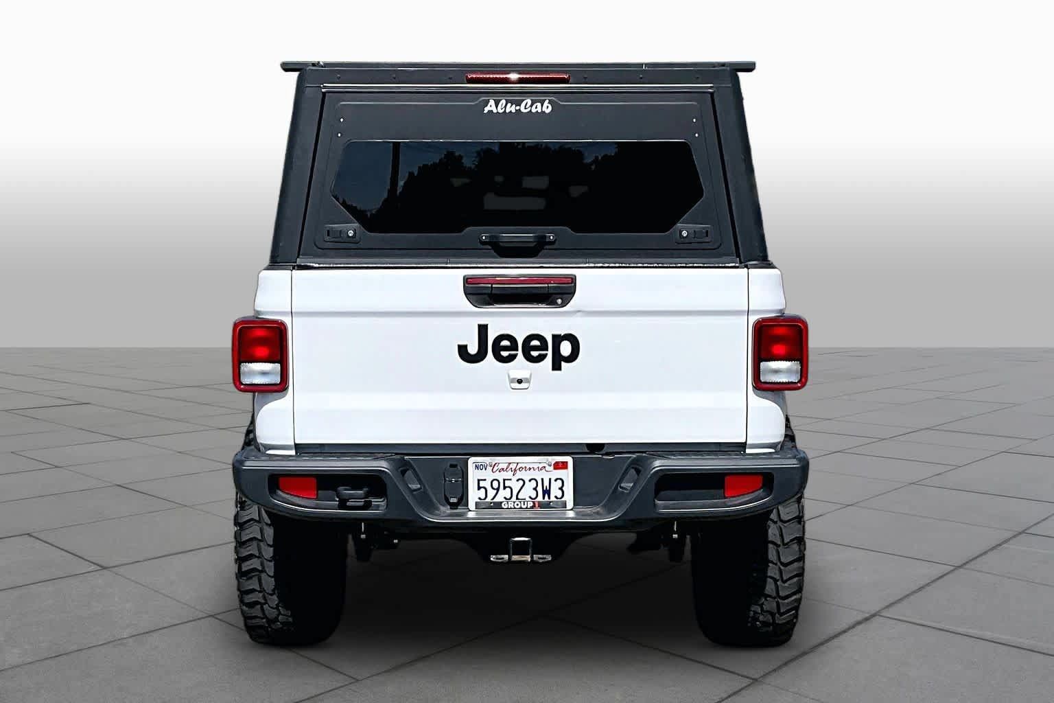 Used 2023 Jeep Gladiator Sport w/ Trailer Tow Package AWD/4WD image 4