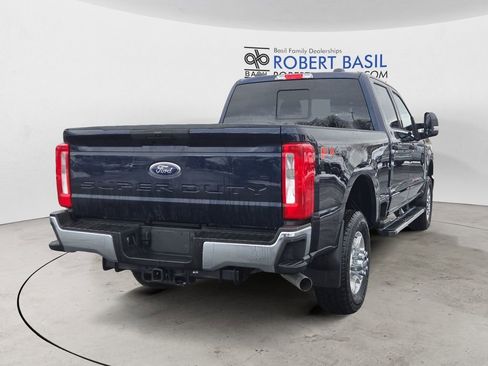Used 2025 Ford F350 XLT w/ FX4 Off-Road Package image 5