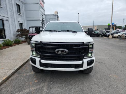 Used 2022 Ford F250 Lariat w/ Black Appearance Package AWD/4WD image 8