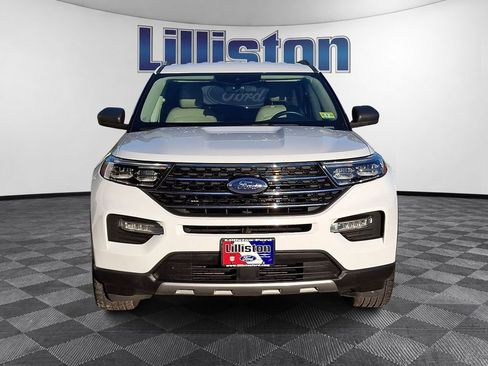 Used 2021 Ford Explorer XLT w/ Equipment Group 202A AWD/4WD image 2