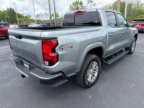 Used 2023 Chevrolet Colorado LT w/ LT Convenience Package II AWD/4WD image 10