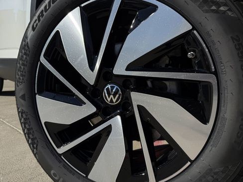 New 2026 Volkswagen Atlas SE image 9