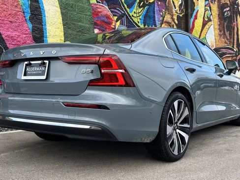 Used 2023 Volvo S60 B5 Ultimate image 8