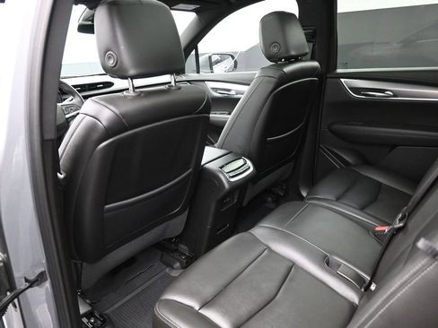 Used 2025 Cadillac XT6 Luxury FWD image 25
