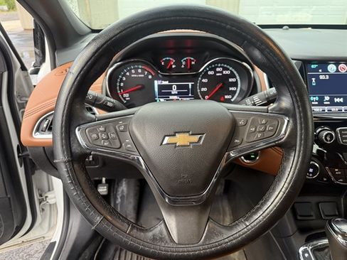 Used 2016 Chevrolet Cruze Premier FWD image 15