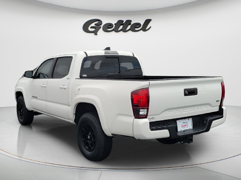 Used 2022 Toyota Tacoma SR5 w/ Technology Package RWD image 7