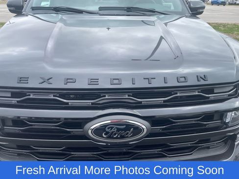 Used 2024 Ford Expedition Max Limited image 5