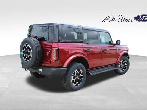 New 2026 Ford Bronco Outer Banks AWD/4WD image 3