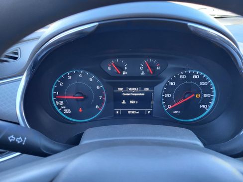 Used 2016 Chevrolet Malibu LT image 10