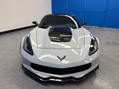 Used 2018 Chevrolet Corvette Z06 w/ Carbon 65 Edition RWD image 32