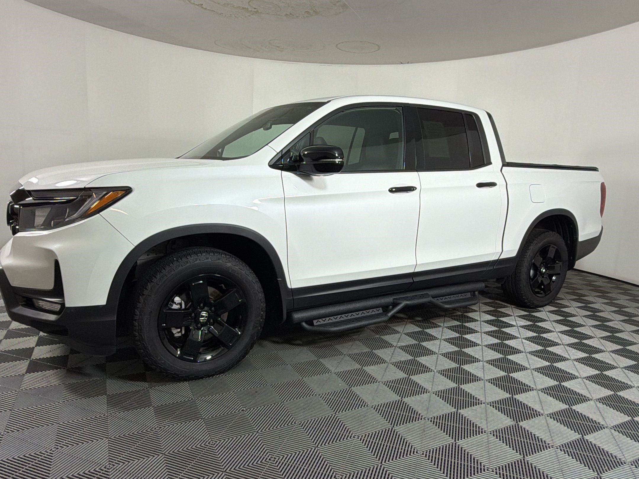 Used 2025 Honda Ridgeline Black Edition image 24