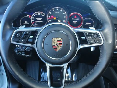Certified 2022 Porsche Cayenne image 19