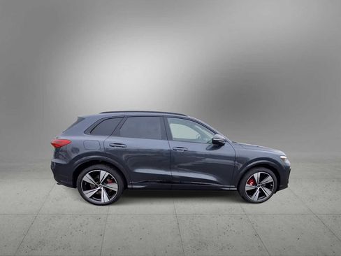 New 2025 Audi SQ5 Premium Plus image 9