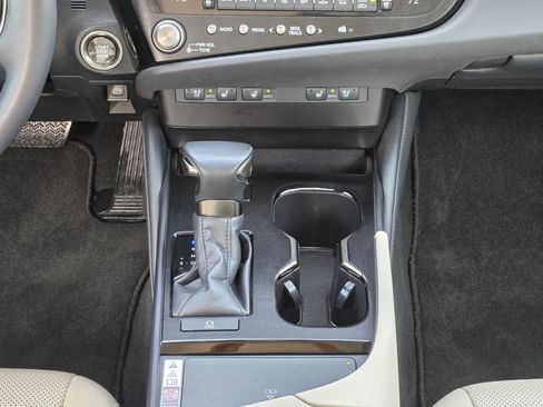 Certified 2023 Lexus ES 350 w/ Premium Package image 29