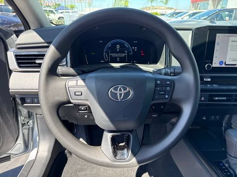 Used 2026 Toyota Camry LE FWD image 21