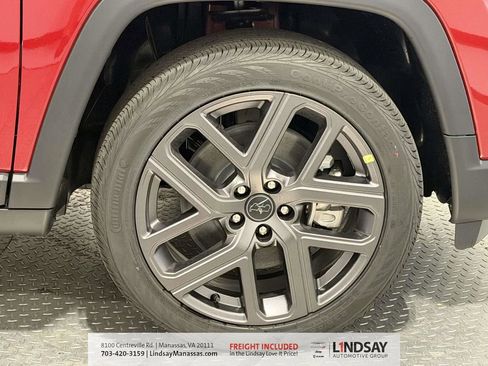 New 2026 Jeep Compass Latitude image 9