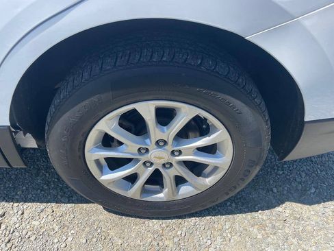 Used 2018 Chevrolet Equinox LS AWD/4WD image 27