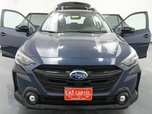 Used 2025 Subaru Outback Onyx Edition AWD/4WD image 30