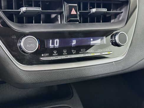 Used 2025 Toyota Corolla LE FWD image 23