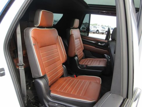 Certified 2023 GMC Yukon Denali Ultimate AWD/4WD image 29