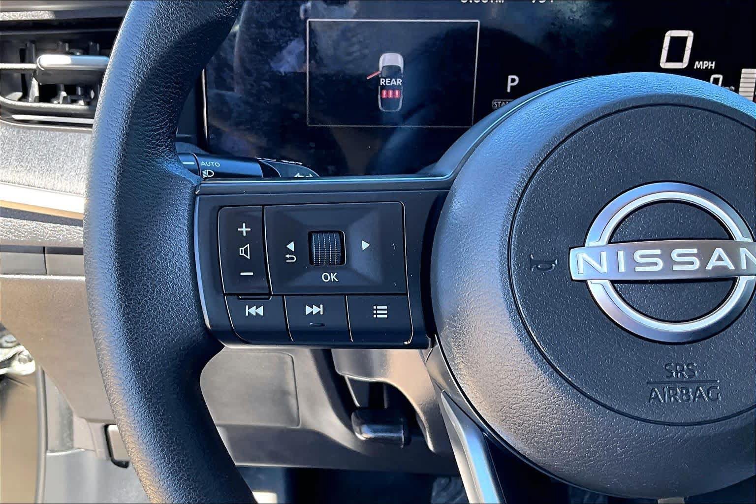 Used 2025 Nissan Kicks SV FWD image 12