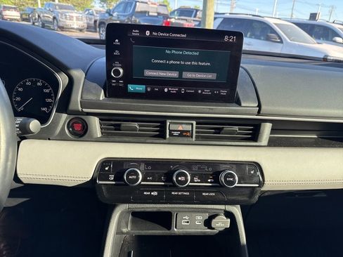 Used 2025 Honda Pilot EX-L image 12