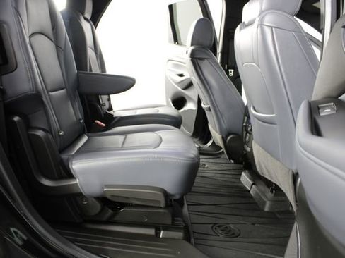 Used 2023 Buick Enclave Essence w/ Experience Buick Package image 20