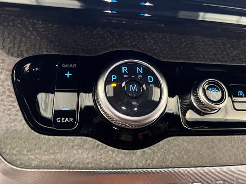 Used 2025 Ford Expedition Tremor AWD/4WD image 64